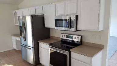 Main picture of 1910 E Vineyard Rd