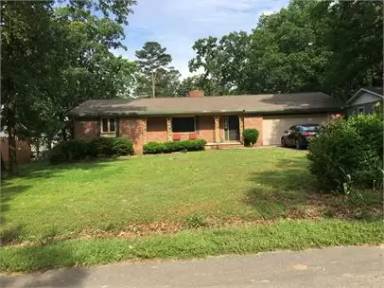 Main picture of 390 College Heights Dr