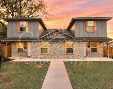 Main picture of 1015 N 10th St