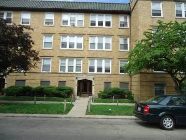 Main picture of 4648 N Sacramento Ave