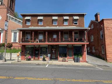 Main picture of 456 Main St