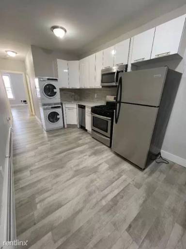 Main picture of 207 Webster Ave