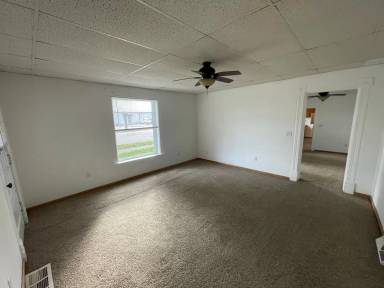Main picture of 122 S 2nd Ave