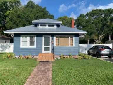 Main picture of 102 30th St W