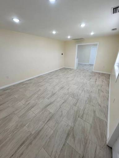 Main picture of 2433 Wakulla Ave