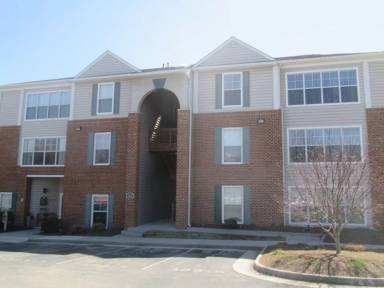 Main picture of 215 S Knollwood Dr