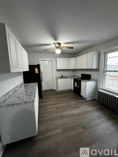 Main picture of 121 Mercer St