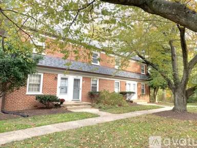 Main picture of 1722 E West Hwy