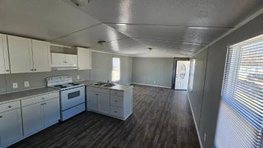 Main picture of Lakeside Mobile Home Community