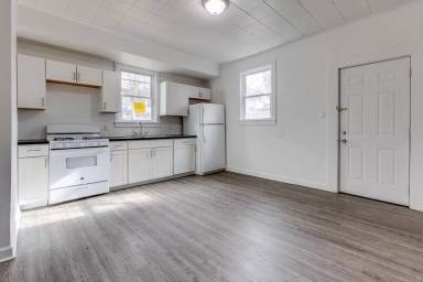Main picture of 226 Locust St
