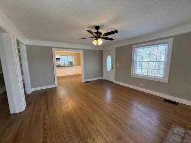 Main picture of 287 E Eastland St