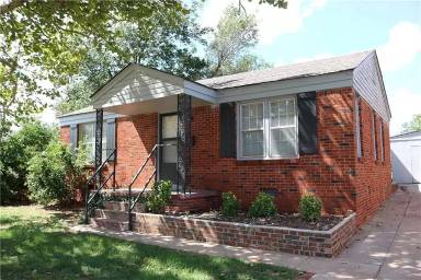 Main picture of 307 S Calloway Ave