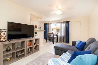 Main picture of 1621 Ala Wai Blvd