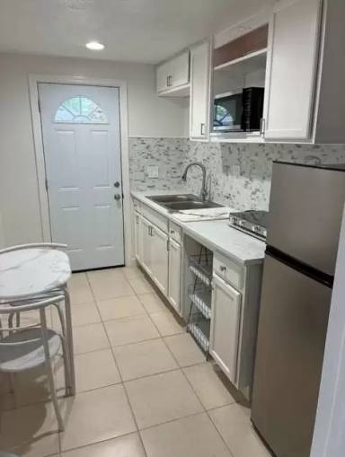 Main picture of 16102 Foxfire Dr