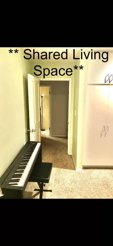 Main picture of 800 N Detroit St