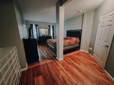 Main picture of 144 Dove St