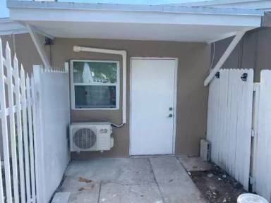 Main picture of 90 NW 185th Ter