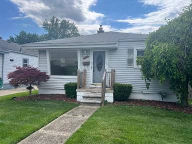 Main picture of 24841 Hayes Ave