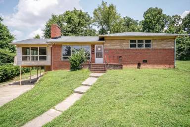 Main picture of 1509 Summerville Cir