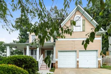 Main picture of 39 Crestview Dr
