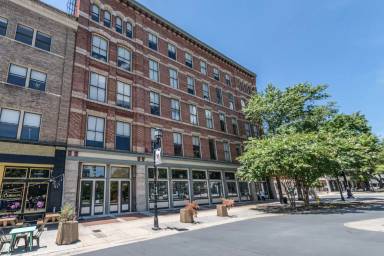 Main picture of 382 Cherry St