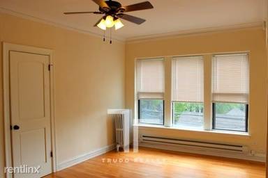 Main picture of 4614 N Paulina St