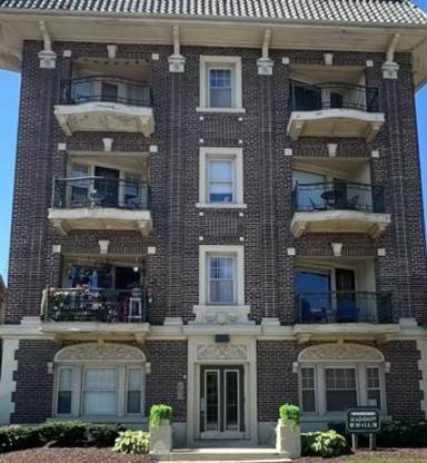 Main picture of 12231 Clifton Blvd