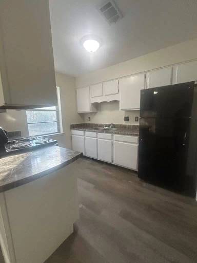 Main picture of 1817 Victoria Dr