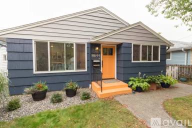 Main picture of 8644 17th Ave SW