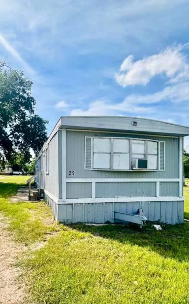 Main picture of Oak Springs Mobile Home Park