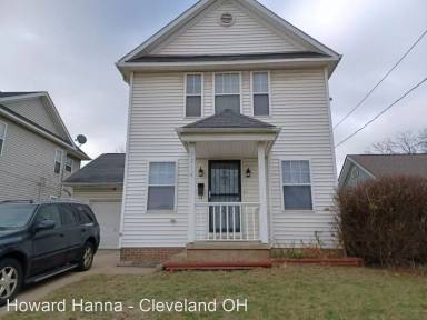 Main picture of 2214 E 69th St