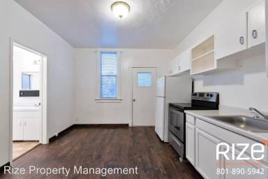 Main picture of 437 Washington Blvd