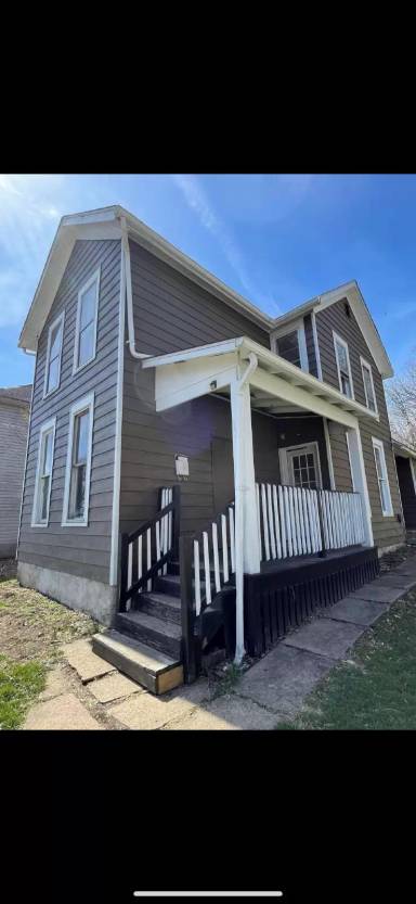 Main picture of 123 Corwin Ave