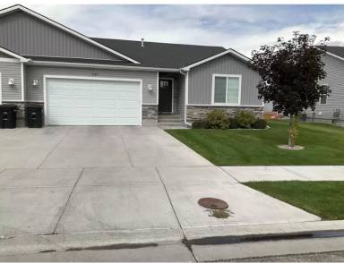 Main picture of 3325 Judy St