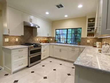 Main picture of 10484 Creek Rd