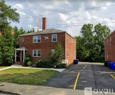 Main picture of 2400 3rd St N