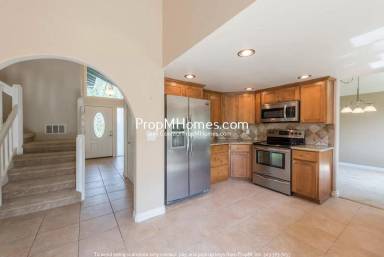 Main picture of 11881 SE Southern Lites Dr