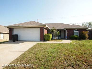 Main picture of 2713 Fieldstone Dr