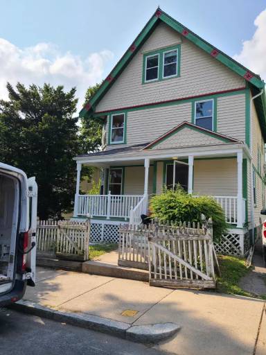 Main picture of 74 Kenwood St