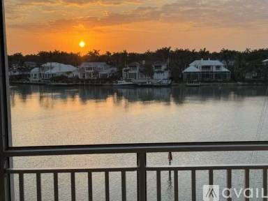 Main picture of 2600 Gulf Shore Blvd N