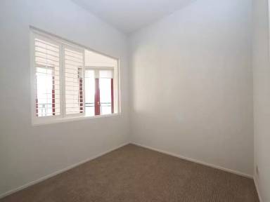 Main picture of 1 Pine St
