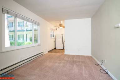 Main picture of 420 S 3rd St