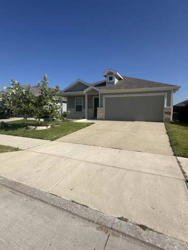 Main picture of 202 Lemongrass Dr