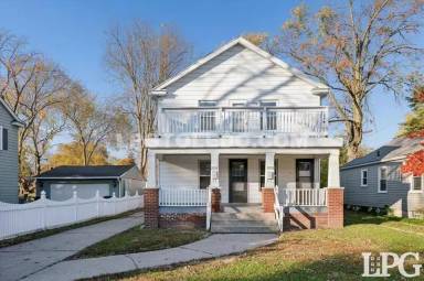 Main picture of 2224 W Sylvania Ave