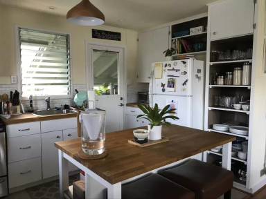 Main picture of 691 Kihapai St
