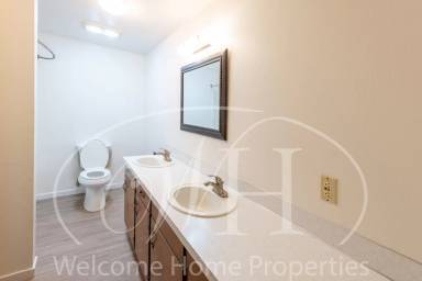 Main picture of 146 S Tausick Way