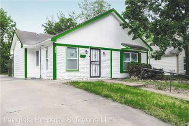 Main picture of 3313 Highland Ave