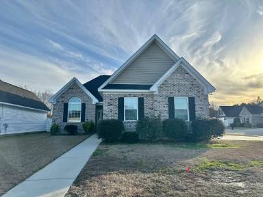 Main picture of 912 Iona Dr