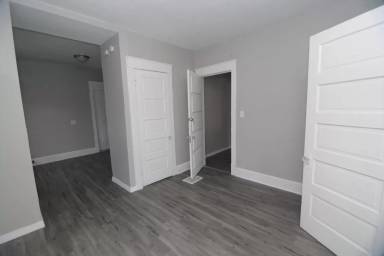Main picture of 3907 7th Ave