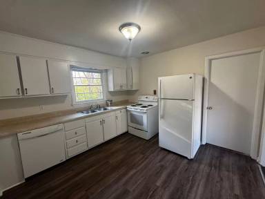 Main picture of 921 Beverly Dr